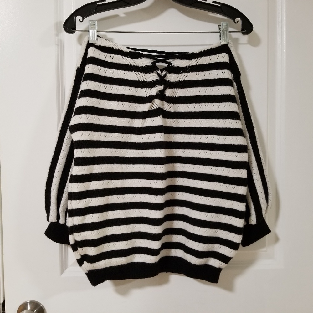 Sweater - Picture 5 of 5